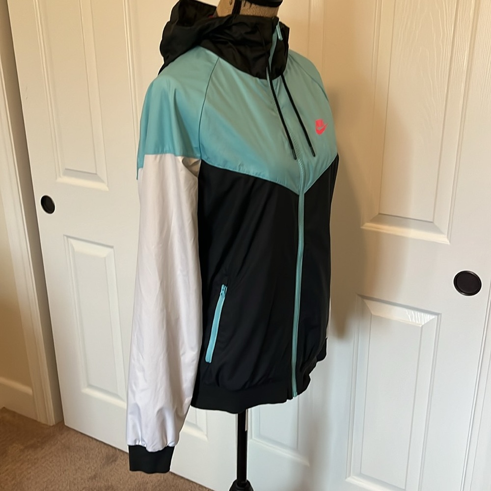 Nike windbreaker - Picture 6 of 8